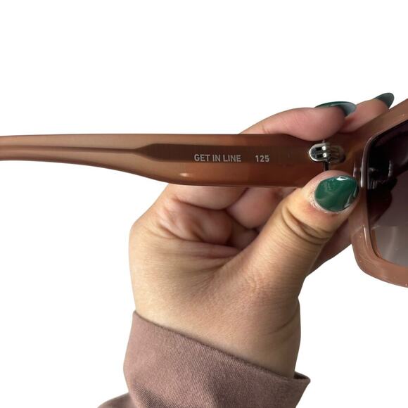 Quay Australia Get in Line Sunglasses Milky Caramel Brown - Picture 4 of 4